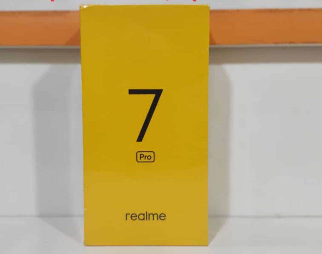 new realme 7 pro 8 128 segel garansi resmi Harga 4,135,000 rupiah*Gratis Ongkir