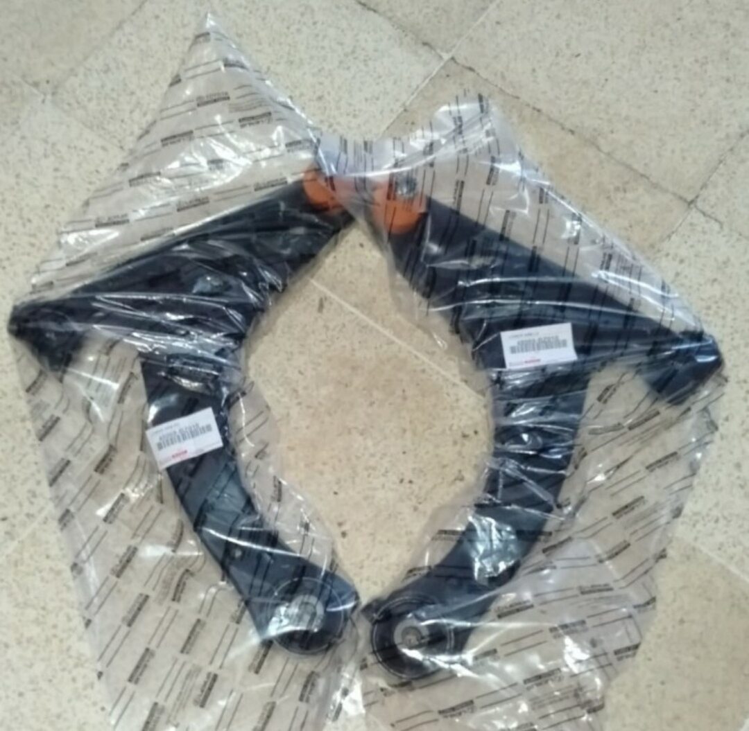 Lower arm avanza xenia original Harga 500,000 rupiah*Gratis Ongkir