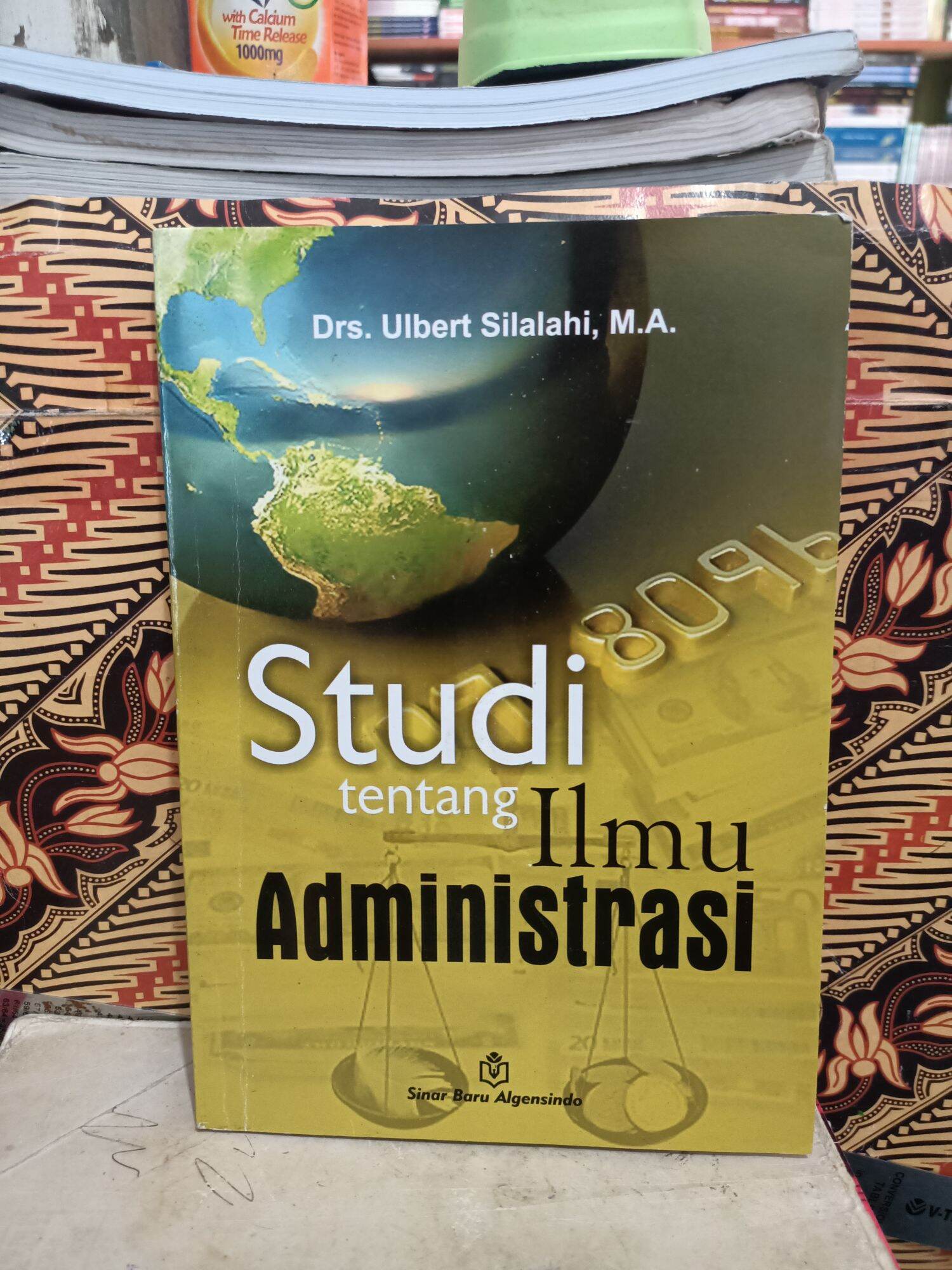 Buku Studi Tentang Ilmu Administrasi Ulbert Silalahi | Lazada Indonesia