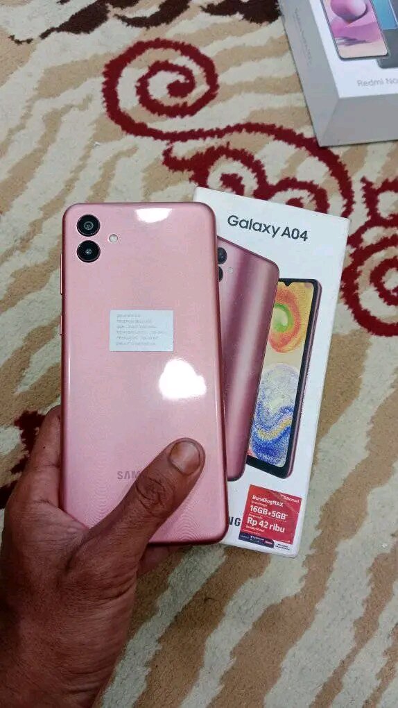 Samsung a04 ram 4/64 masih mulus ori garansi resmi Indonesia Harga  975,000 Ringgit*Penghantaran Percuma