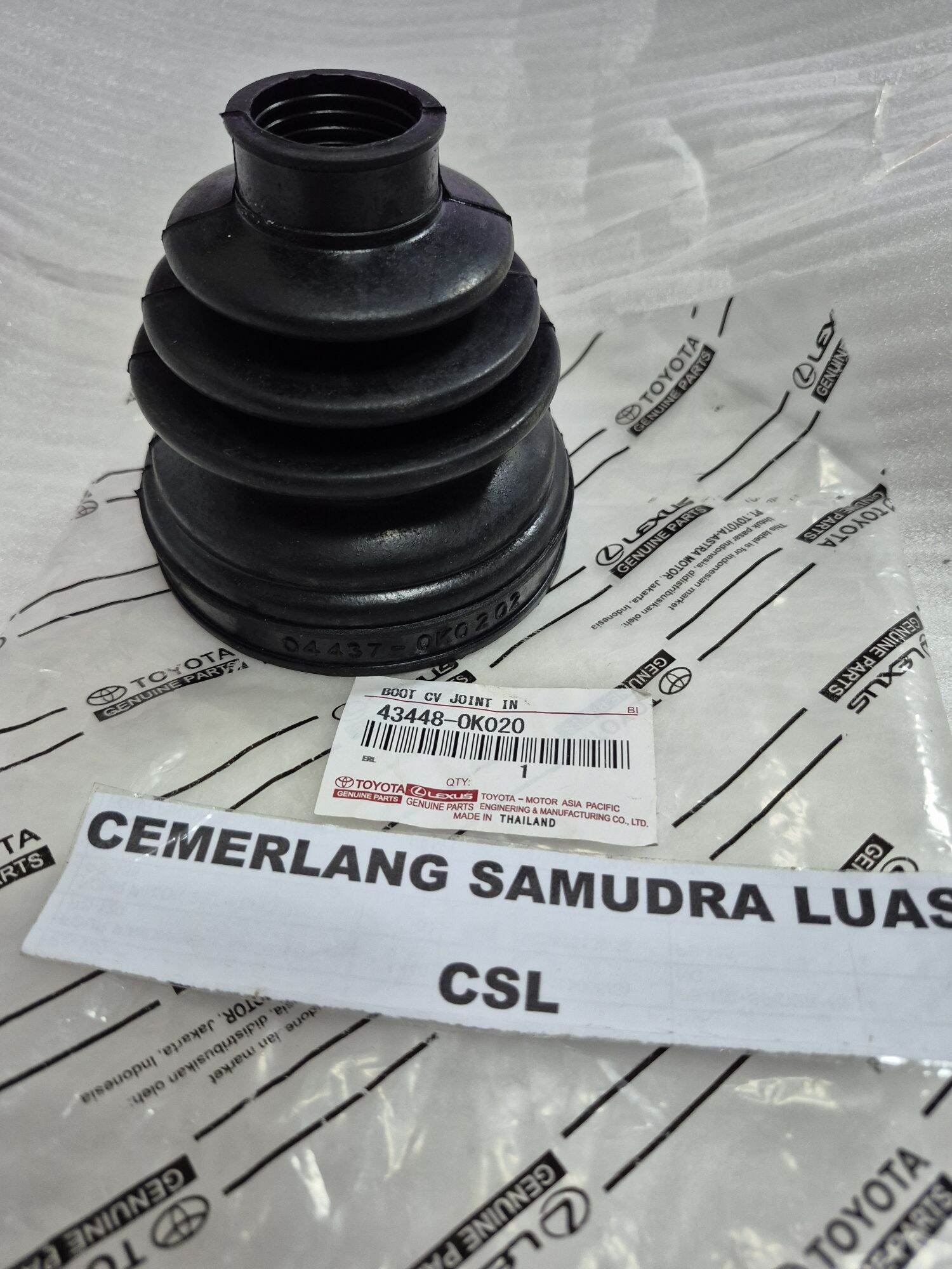 BOOT CV JOINT IN DALAM HILUX VIGO 43448-OK020 Harga 30,000 rupiah*Gratis Ongkir