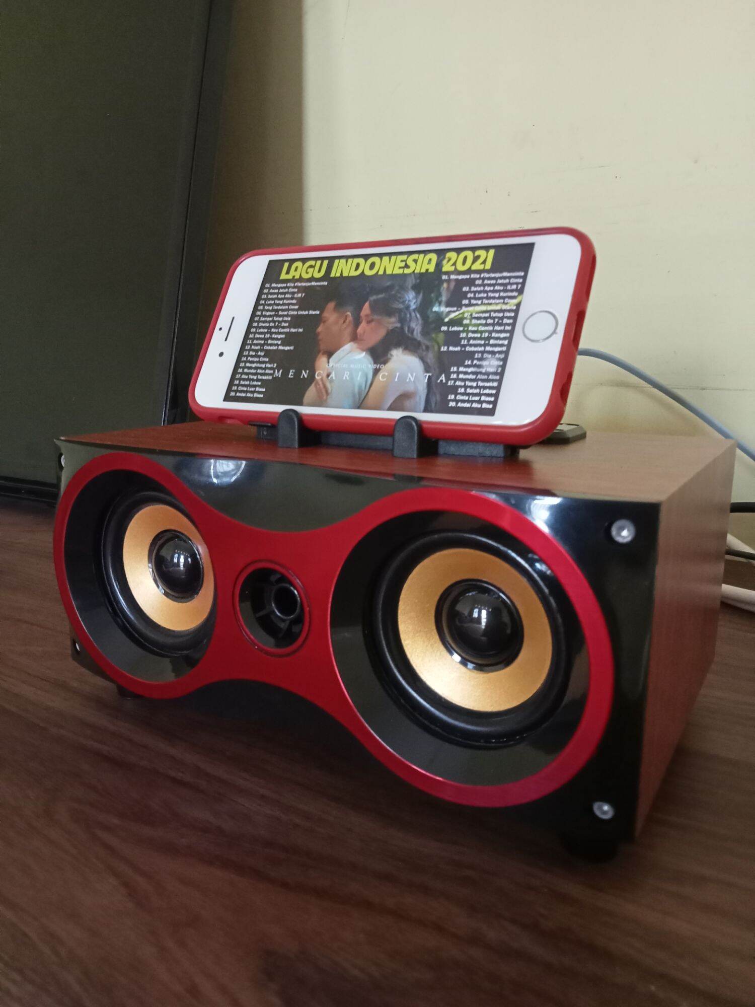 Speaker Bluetooth dengan Bass Kencang dan Suara Jernih untuk Karaoke