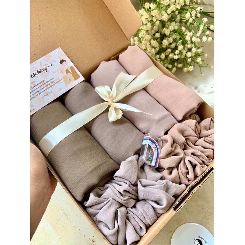 Ramadhan Sale Hampers Hijab Kerudung Segiempat Bella Square Ulang Tahun Pernikahan Wisuda Idul Fitri Rโฆ