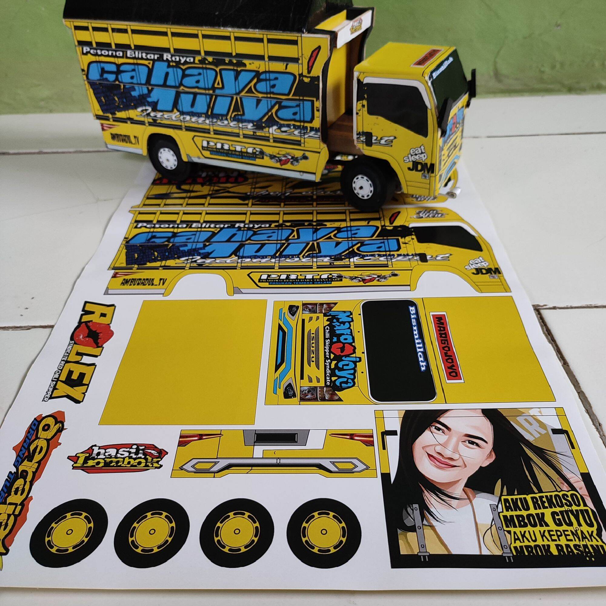Stiker pola Miniatur truk oleng anti gosip | Lazada Indonesia