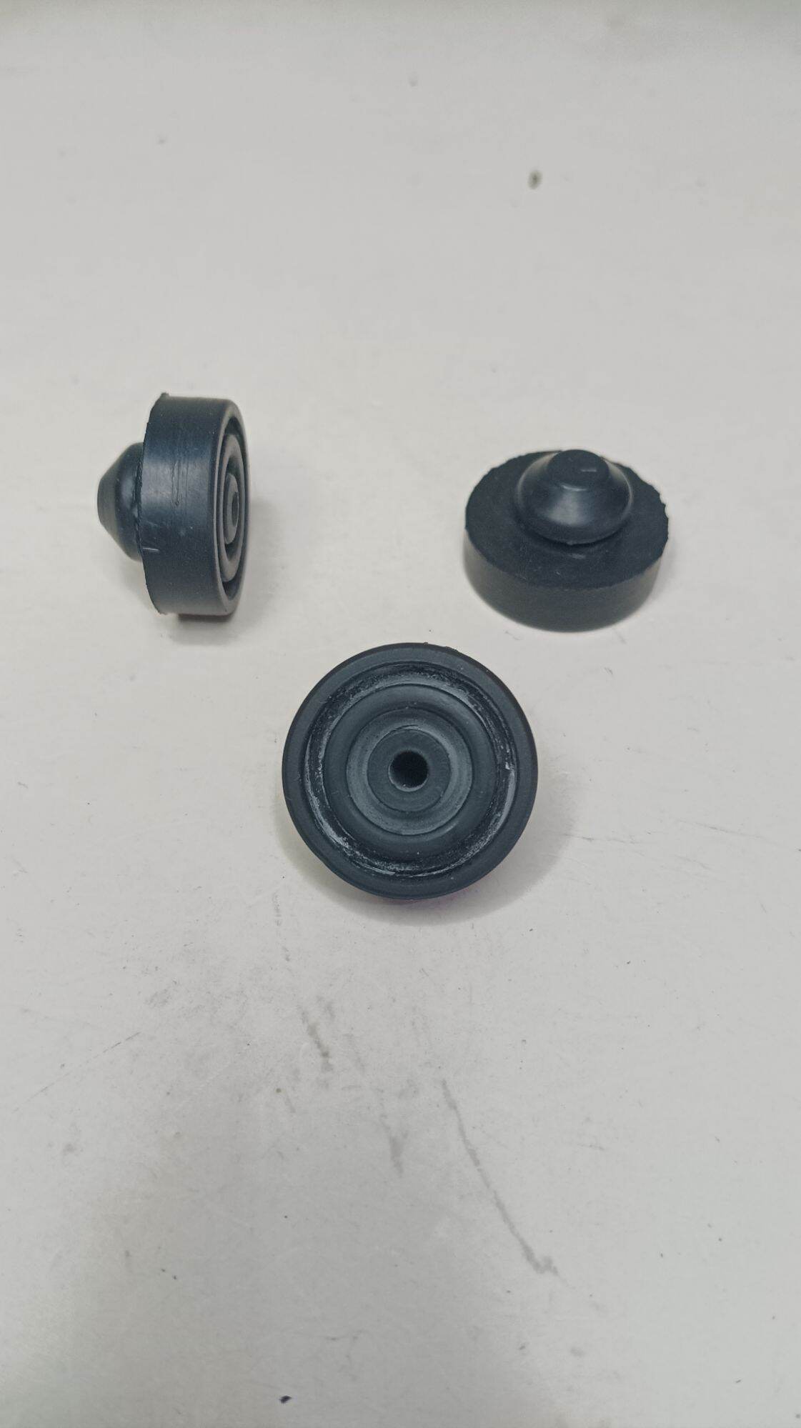 1Pcs Karet Jok Bantalan Jok Yamaha Nmax Jupiter Z Xeon Scorpio R15 R25 Vega New Harga 2,200 rupiah*Gratis Ongkir