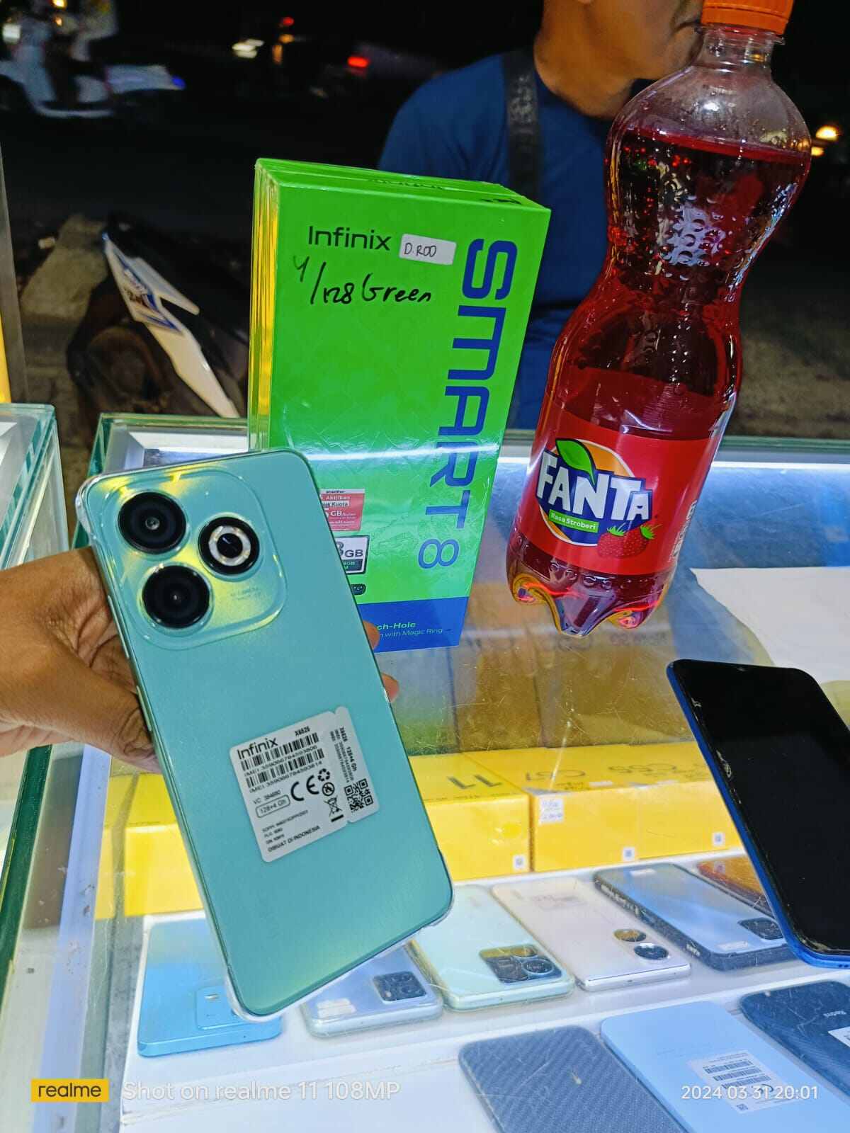 infinix smart 8 4+4/128 Harga  1,500,000 Ringgit*Penghantaran Percuma
