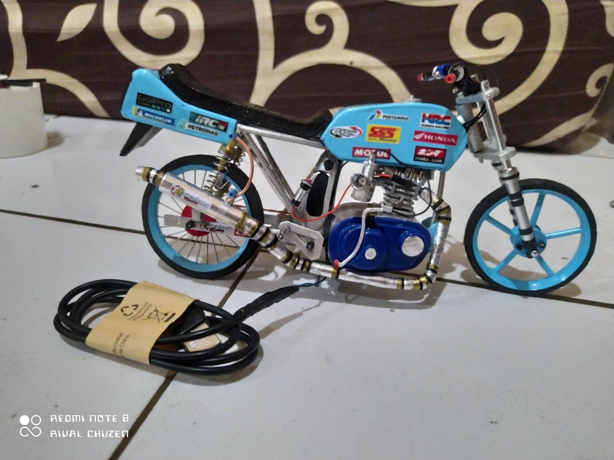 Miniatur Motor Drag Gl Herex Petronas Bisa Di Gas Bonus Stiker Lazada