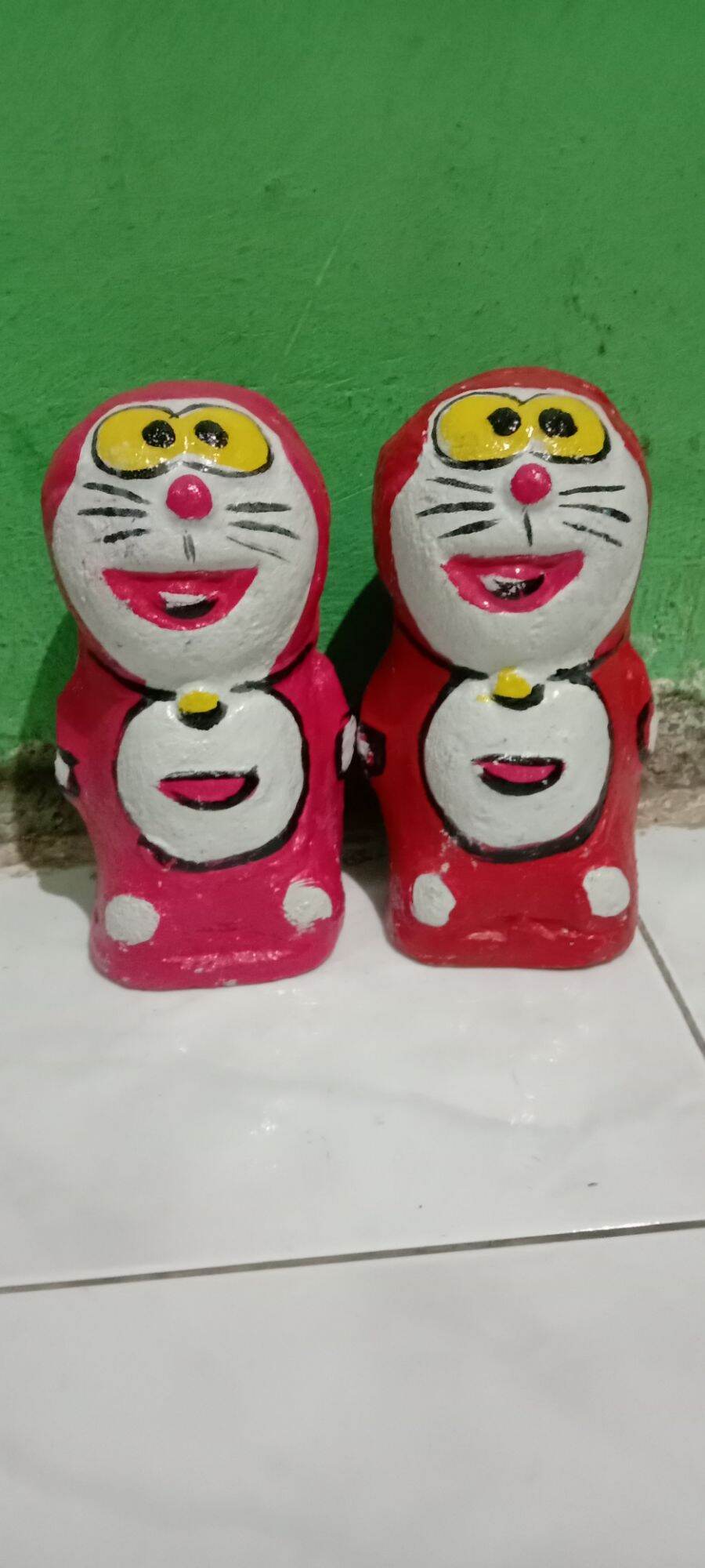 celengan Doraemon dari tanah liat | Lazada Indonesia