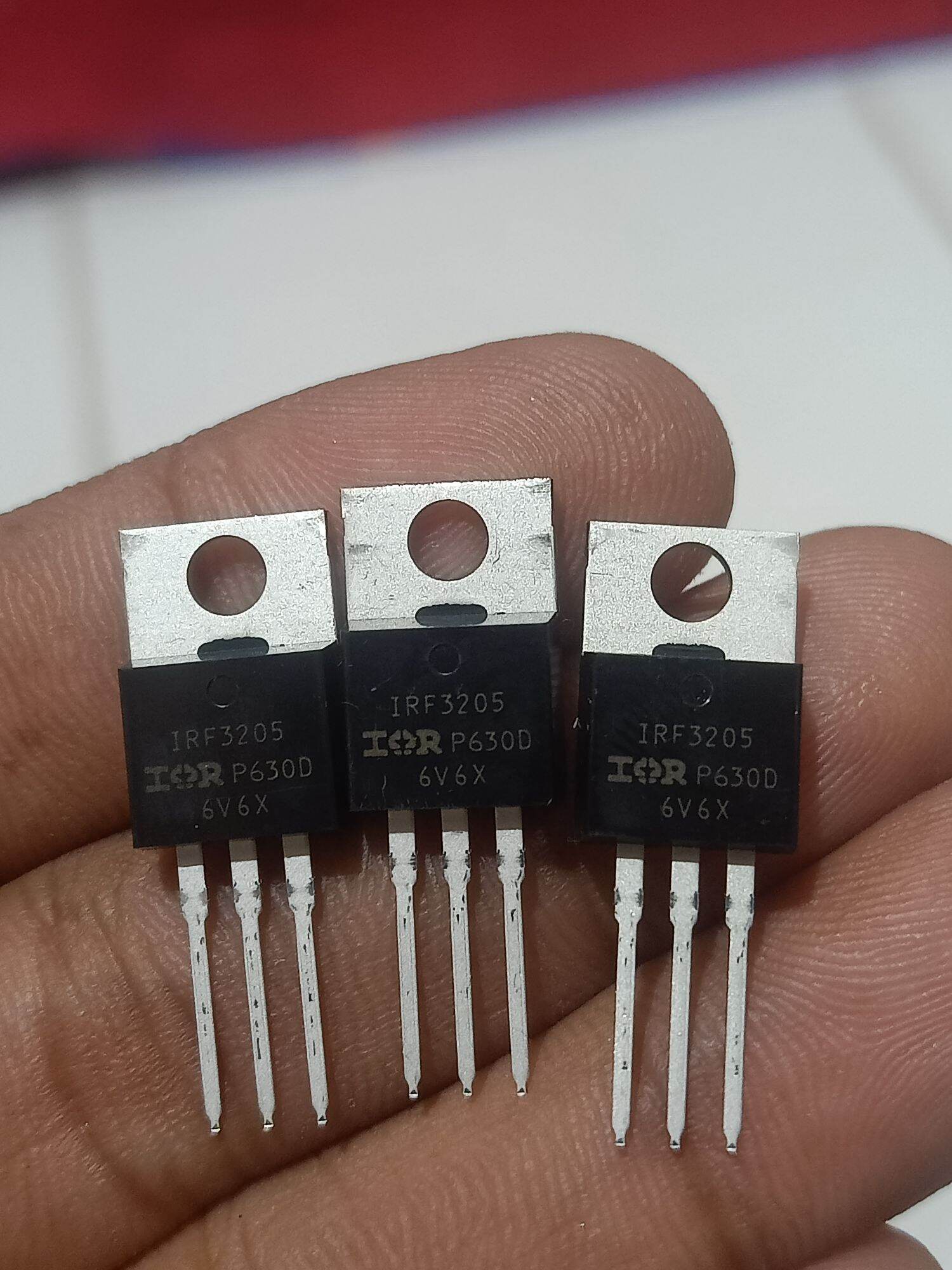 10 Transistor GB10B60KD / IRGB10B60KD TO-220 – Nuovi, Lotto Per Elettronica