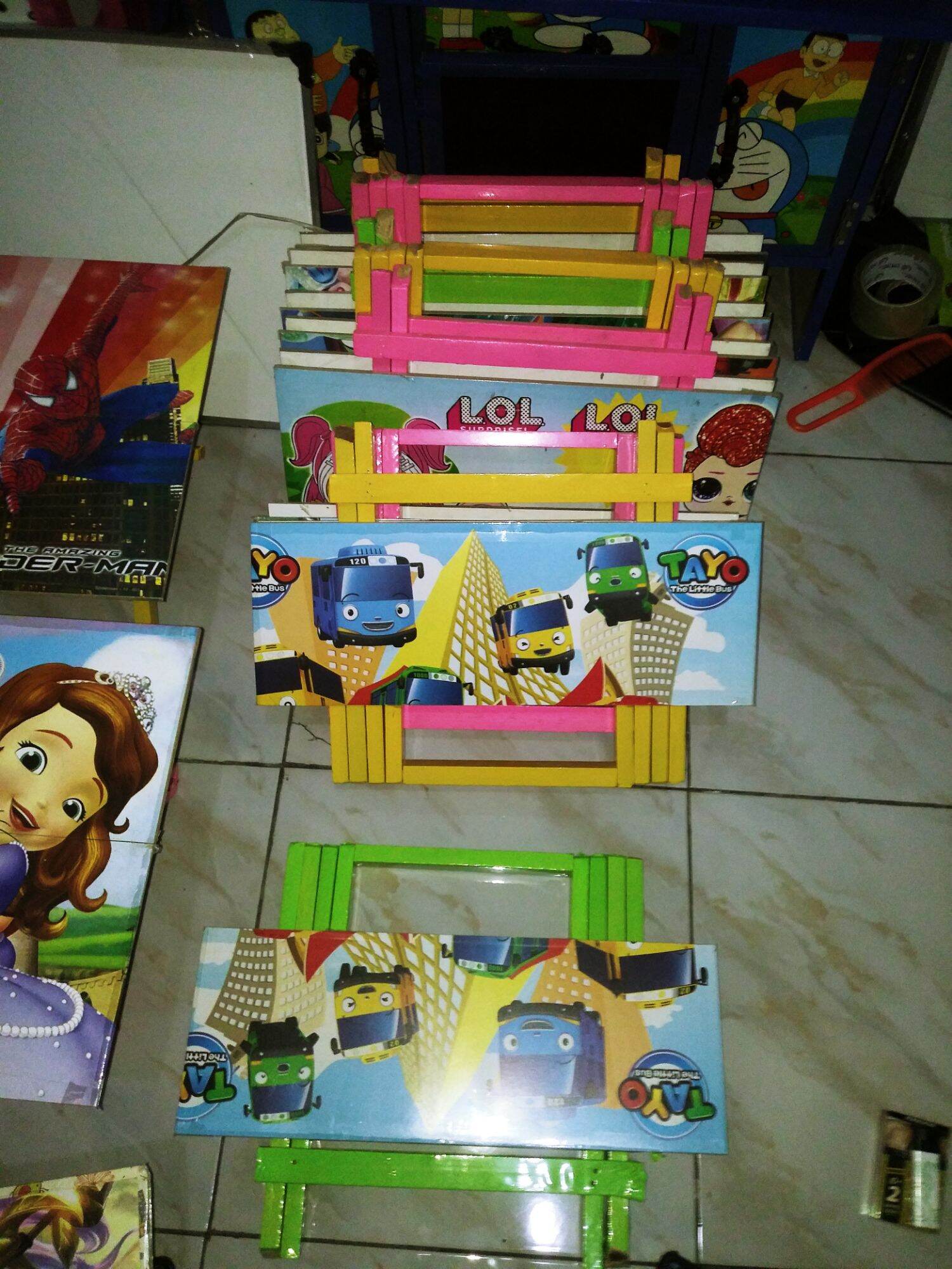 Meja Belajar Lipat kayu. 