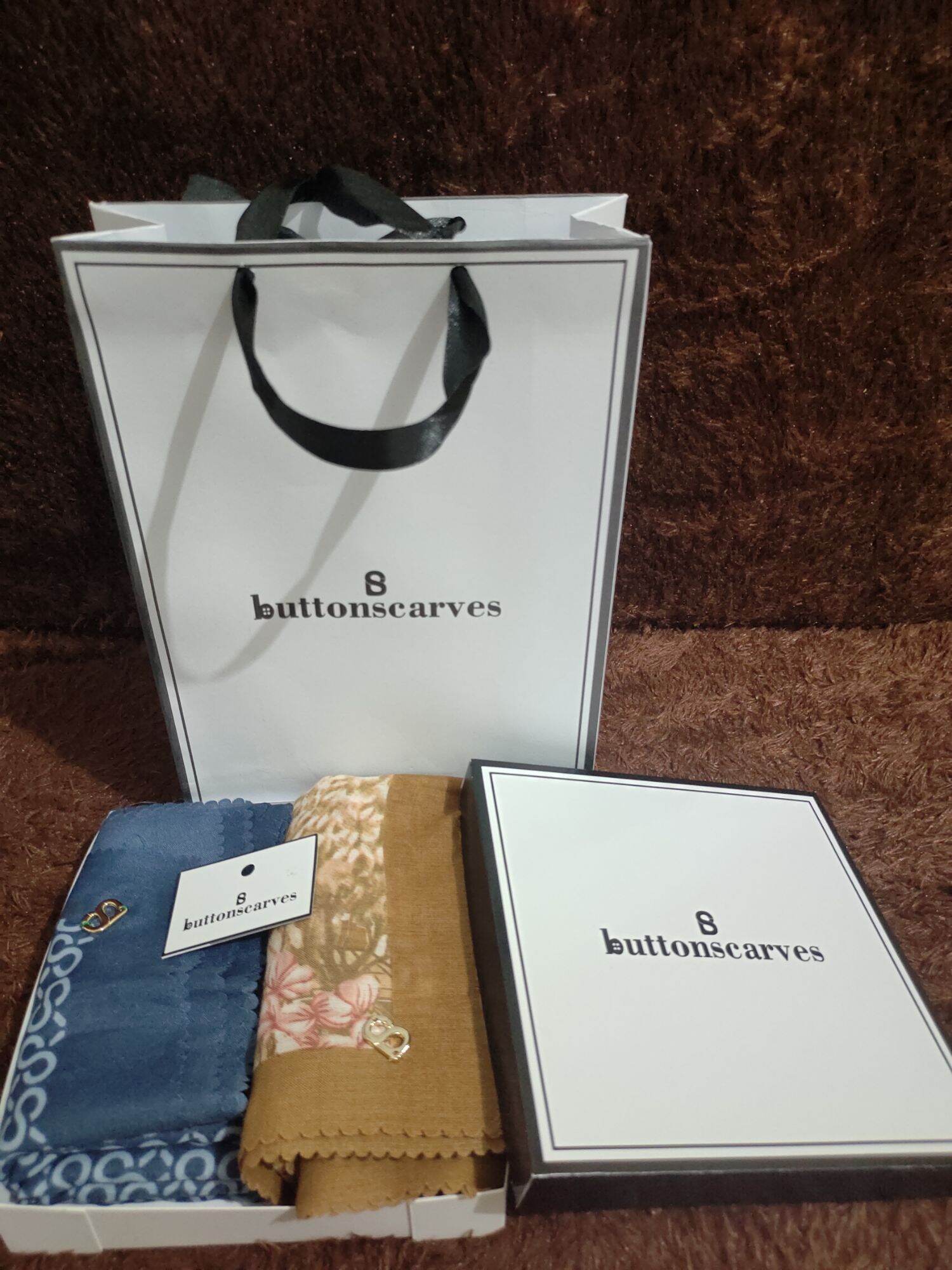 Button Scarves Box BUTTONSCARVES KW SUDAH ADA LOGO PIN TEBAL FREE