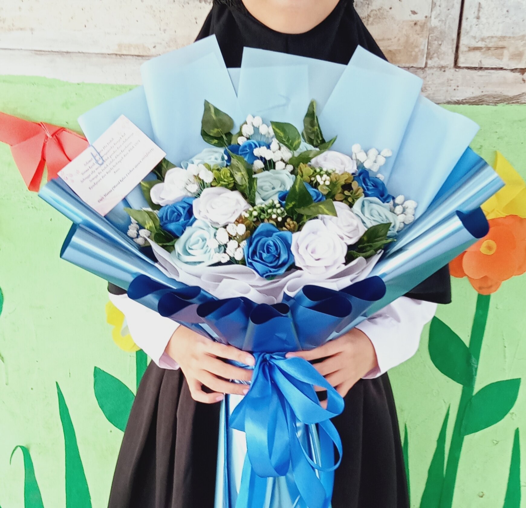 Buket satin viral untuk hadiah wisuda, ulang tahun, anniversary, pertunangan, pernikahan.