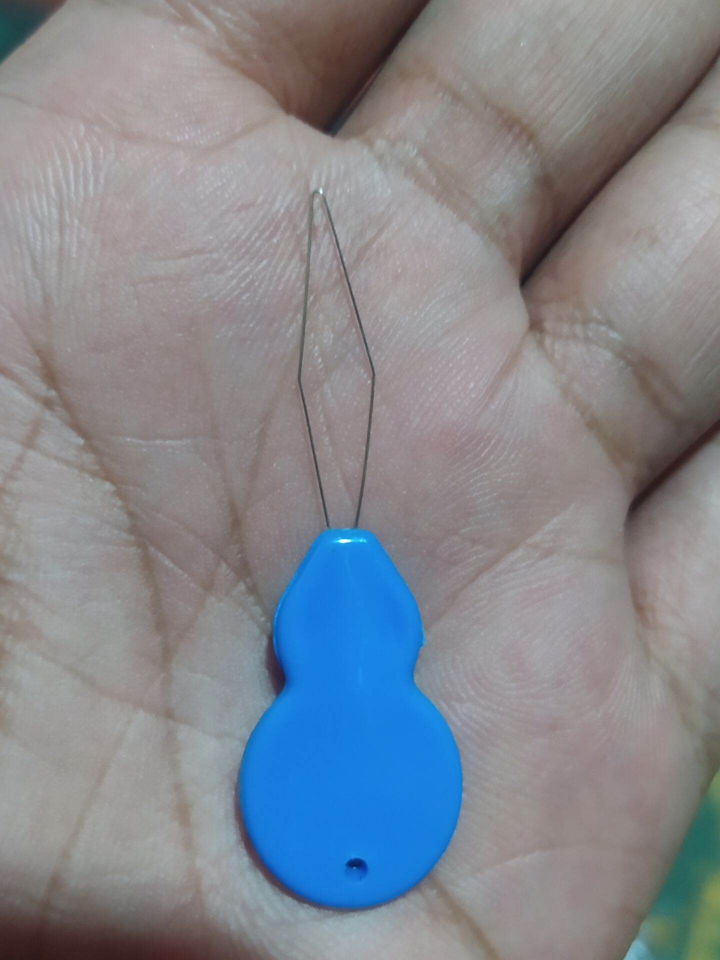 Mata Nenek Needle Threader 2 PCS Alat Bantu Memasukam Benang / Matak Nenek Alat Bantu Penyisipan Benang Ke Mesin Jahit / Mata Nenek Termurah Harga Grosir / Mata Nenek / Alat Bantu Jahit Mata Nenek Needle Threader Termurah