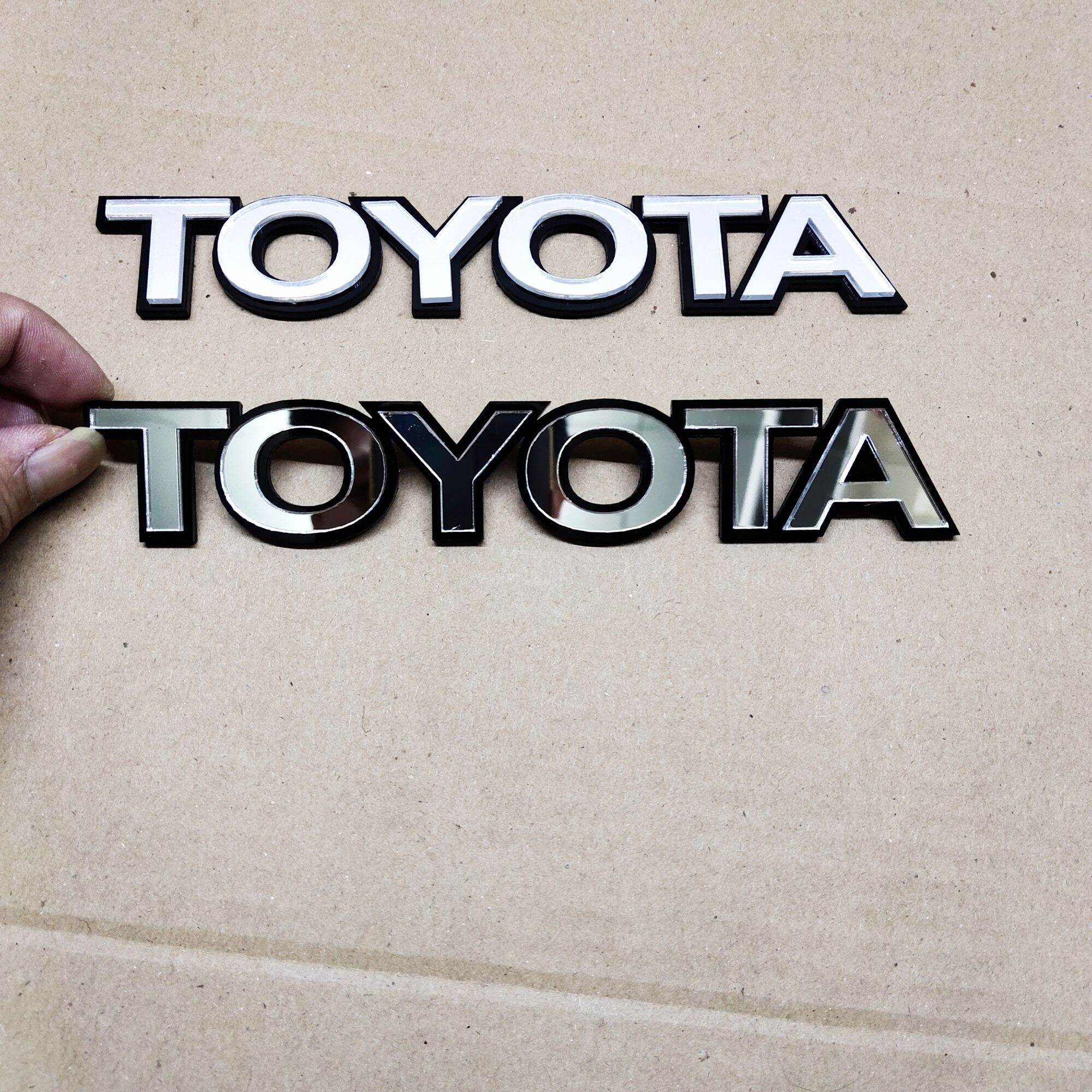 Emblem alklirik TOYOTA emblem tulisan Toyota alklirik silver Harga  19,000 Ringgit*Penghantaran Percuma