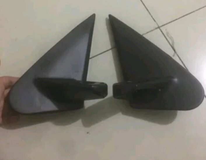 kaki spion dudukan lengan spion toyota rush terios 2007--2014 KIRI Harga 350,000 rupiah*Gratis Ongkir