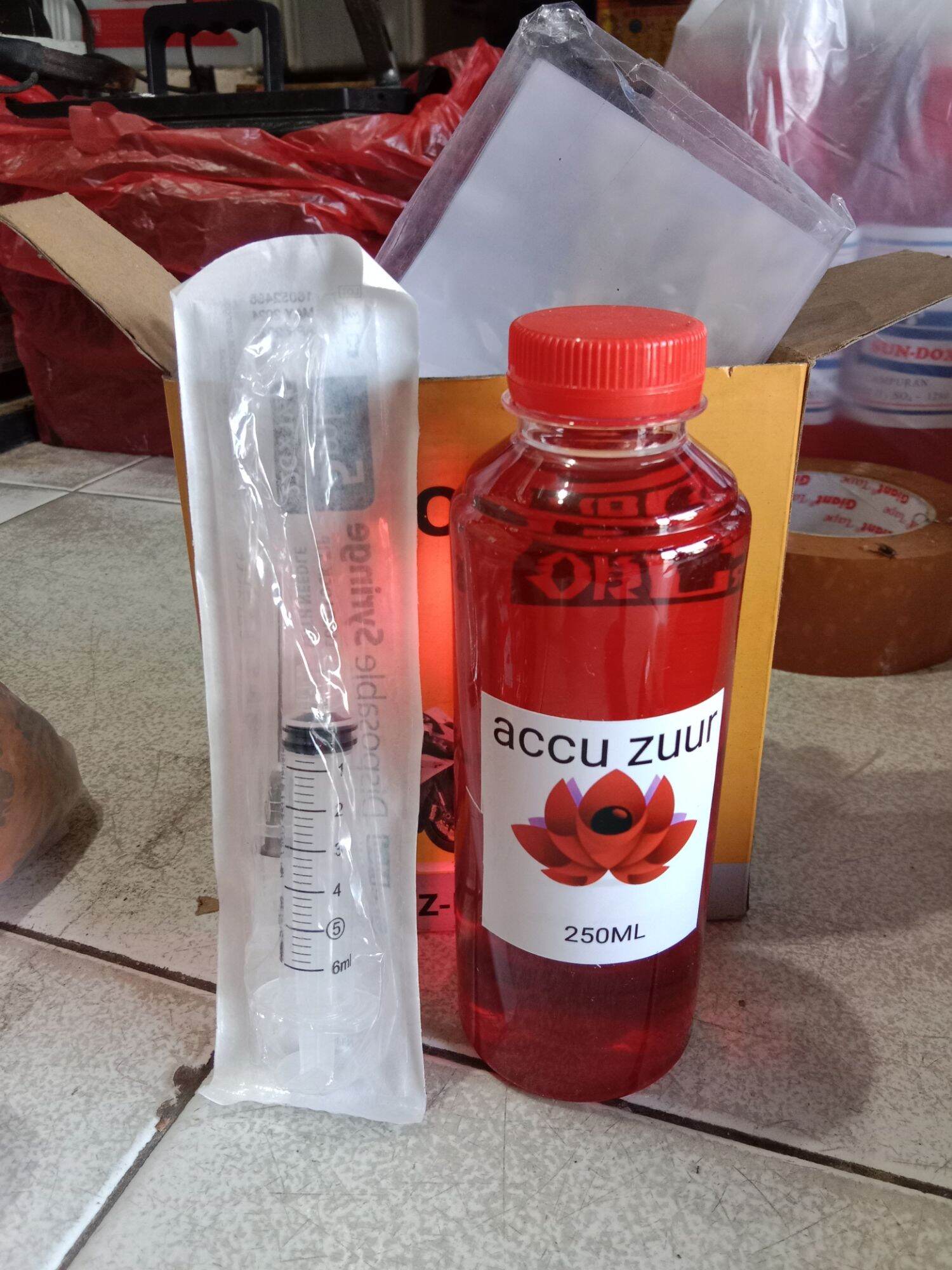 Air accu zuur merah. 250ml air aki kering buat aki yang tekor/drop (bonus suntikan+jarum) Harga  13,999 Ringgit*Penghantaran Percuma