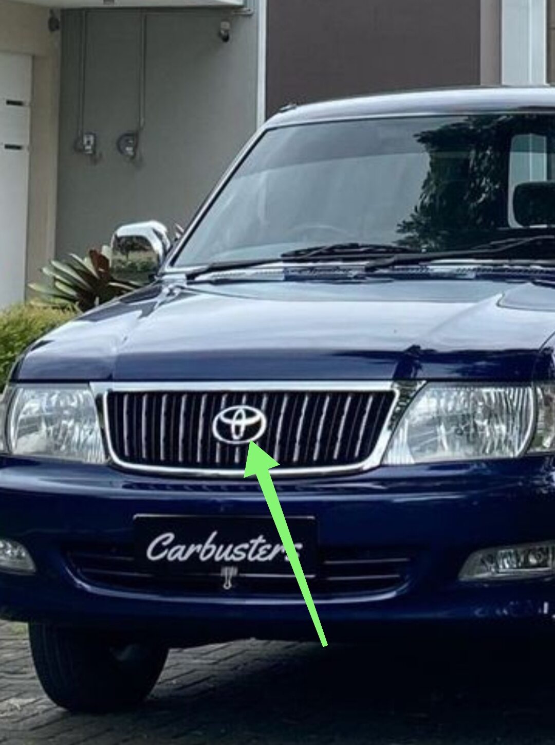 Emblem Logo Depan Toyota Kijang Kapsul 2003 Harga  49,000 Ringgit*Penghantaran Percuma