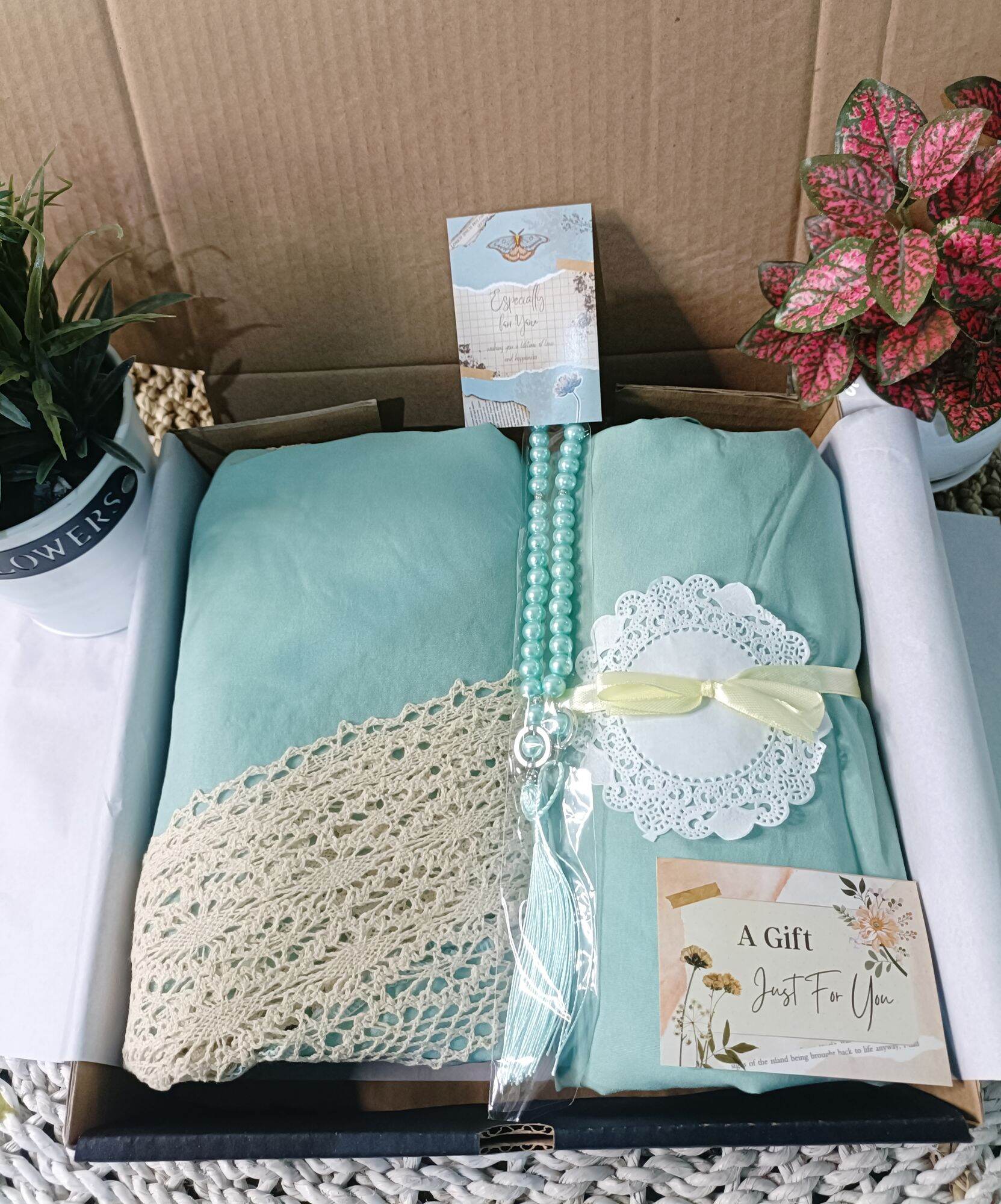 Hampers Mukena Muslimah /KADO PERNIKAHAN/KADO Ulang TAHUN/hadiah box