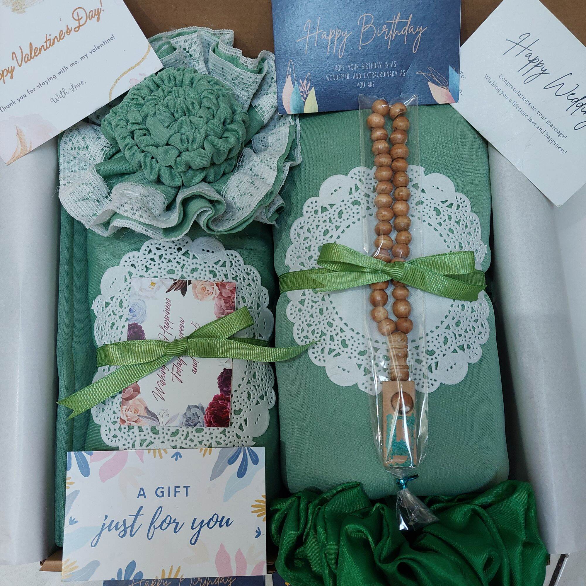 Hampers Mukena Hadiah ulang tahun / Umrah Hajj pernikahan hadiah