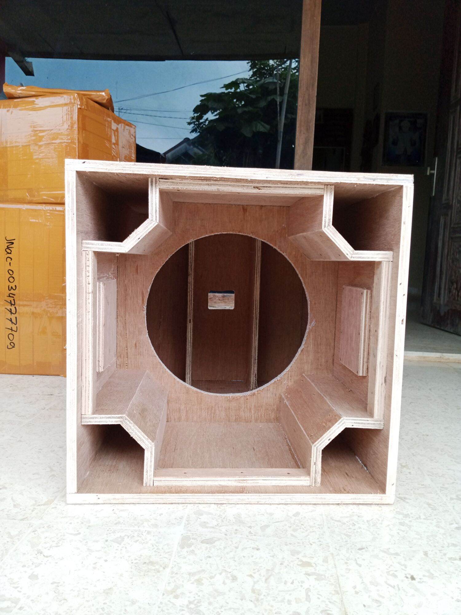 Box cheap speaker planar