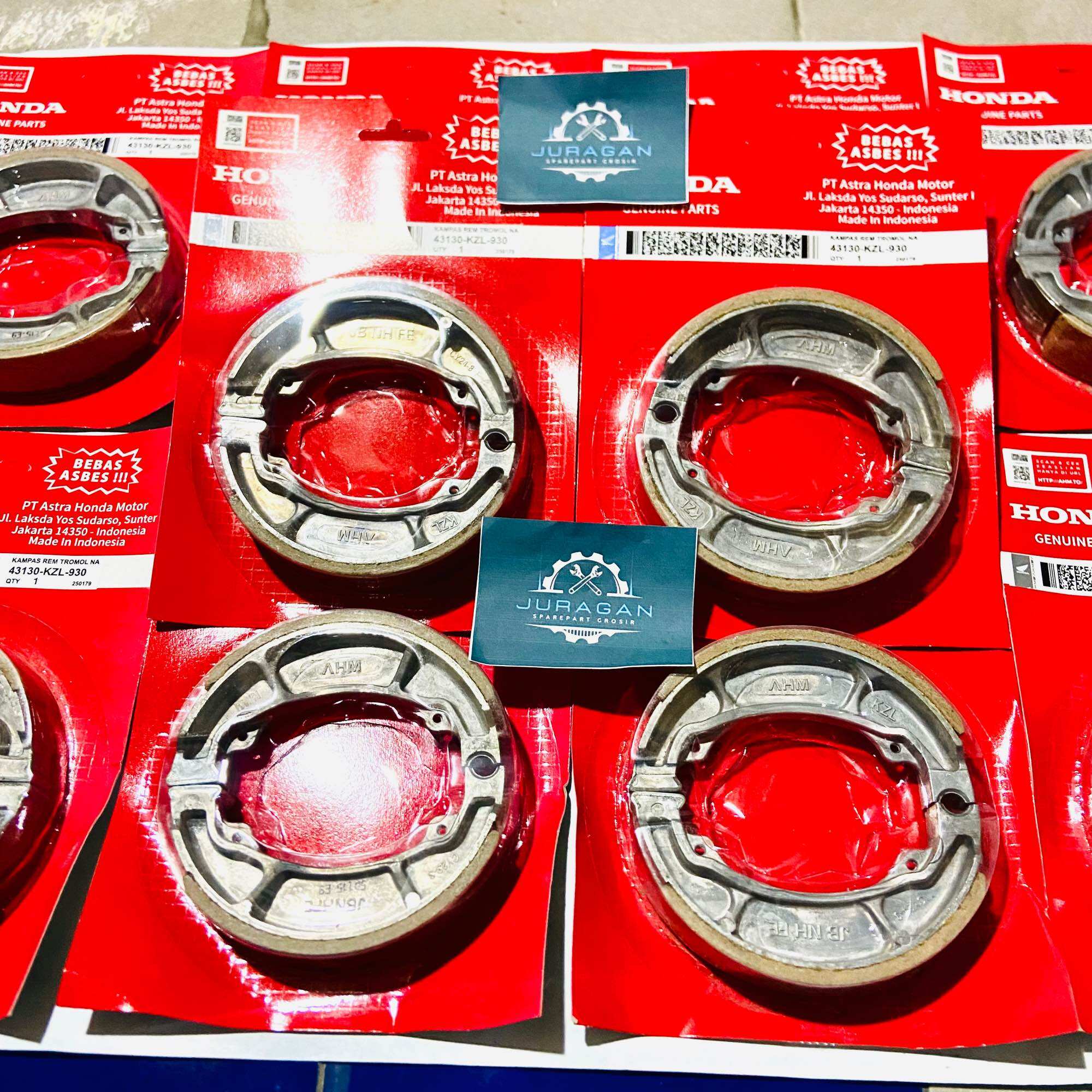 Wholesale 10 PCs Honda beat fi street pop fi rear drum brake pad new scopy karbu fi spacy Vario 110 125 150 KZL Giá 24,000 Đồng*Miễn phí vận chuyển