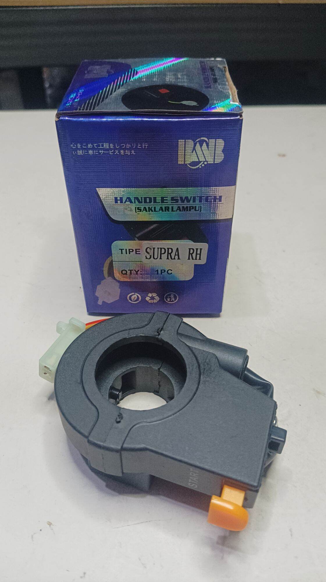 Holder Kanan Saklar Kanan Supra Lama Supra X Giá 18,500 Đồng*Miễn phí vận chuyển