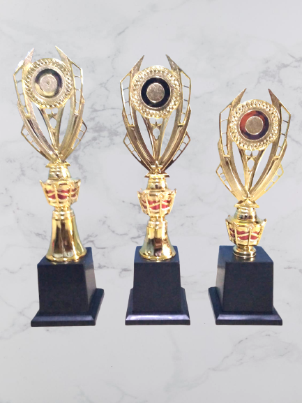 PIALA SET MAHKOTA 01 F30