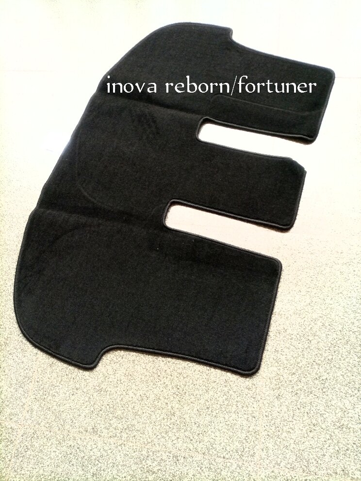 karpet bagasi toyota fortuner vrz/innova reborn bahan bludru Harga 75,000 rupiah*Gratis Ongkir