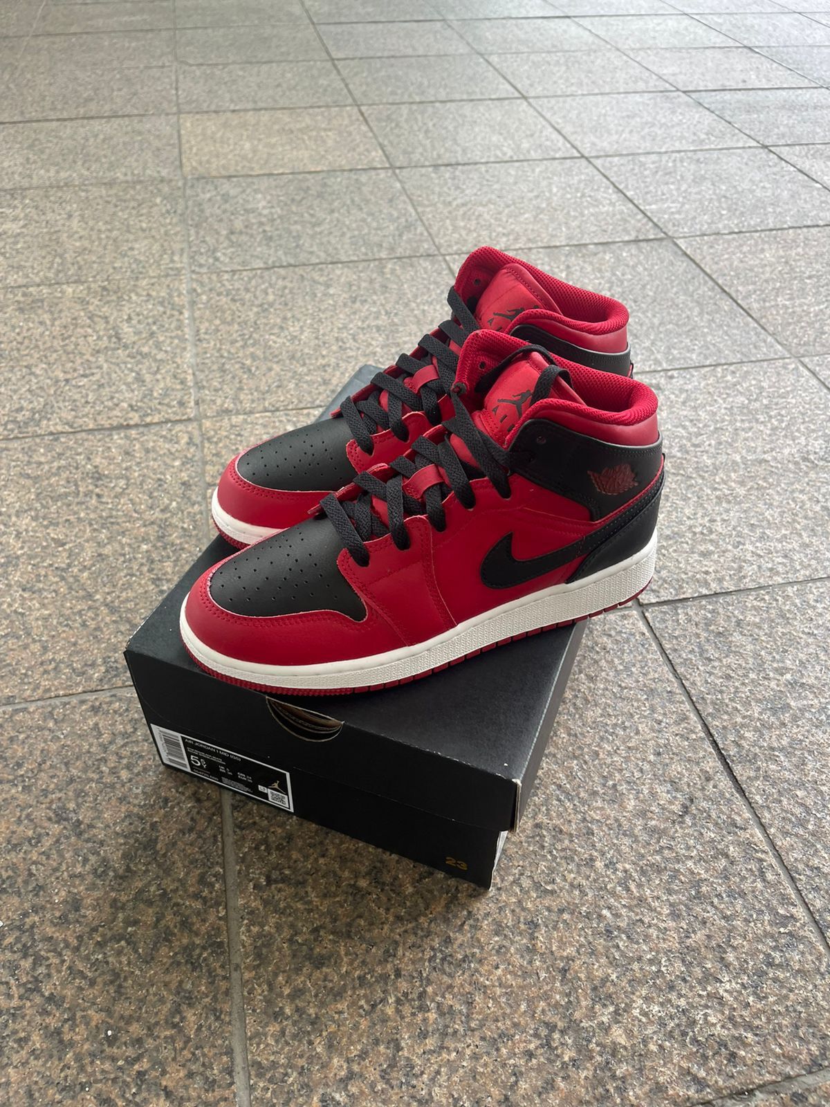 Jual Nike Jordan Mid Terbaru | Lazada.co.id