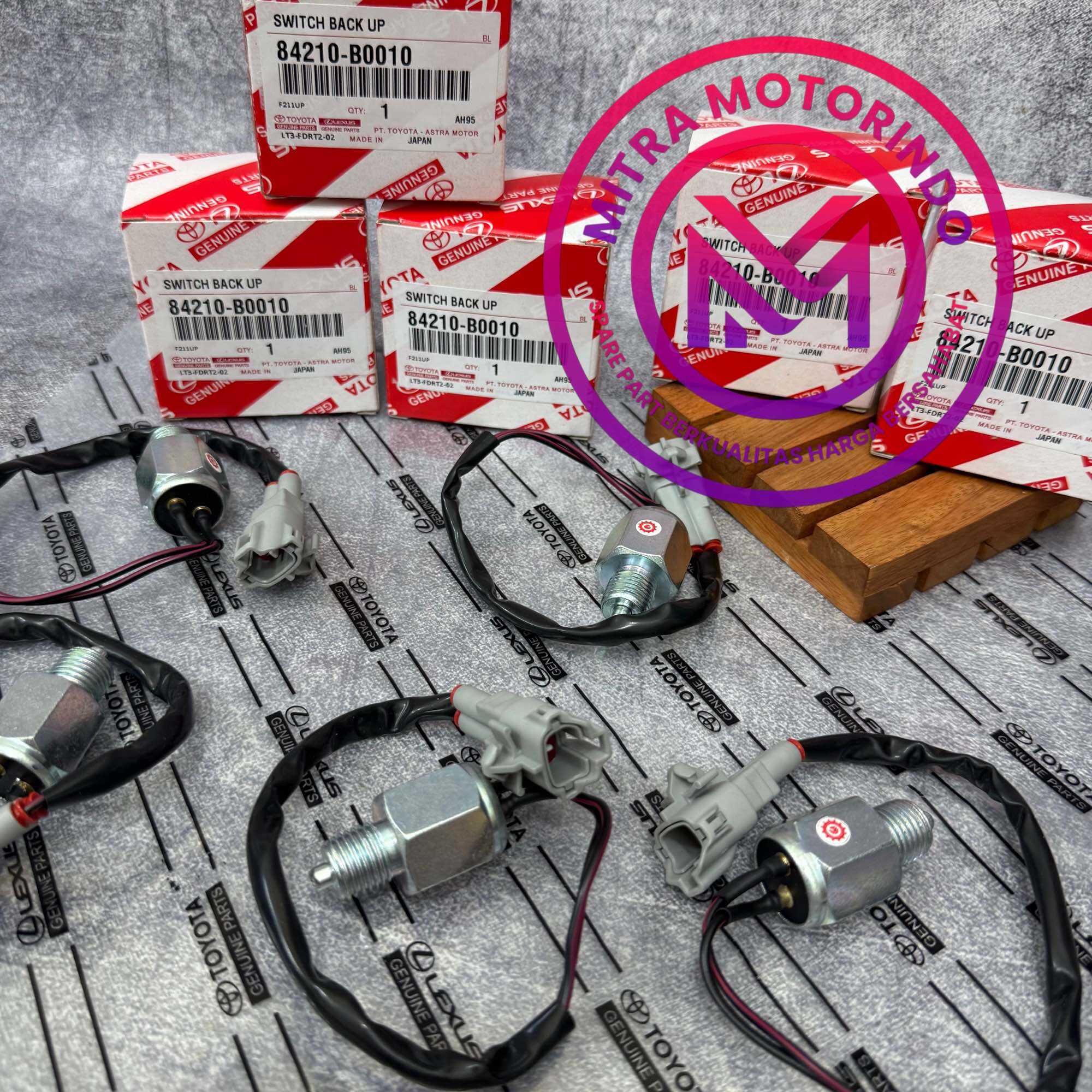 Back up Switch/Reverse Sensor Toyota Avanza/Xenia/Grandmax (1Pcs) (Installation Guarantee) 84210-B0010 Harga 100,000 rupiah*Gratis Ongkir