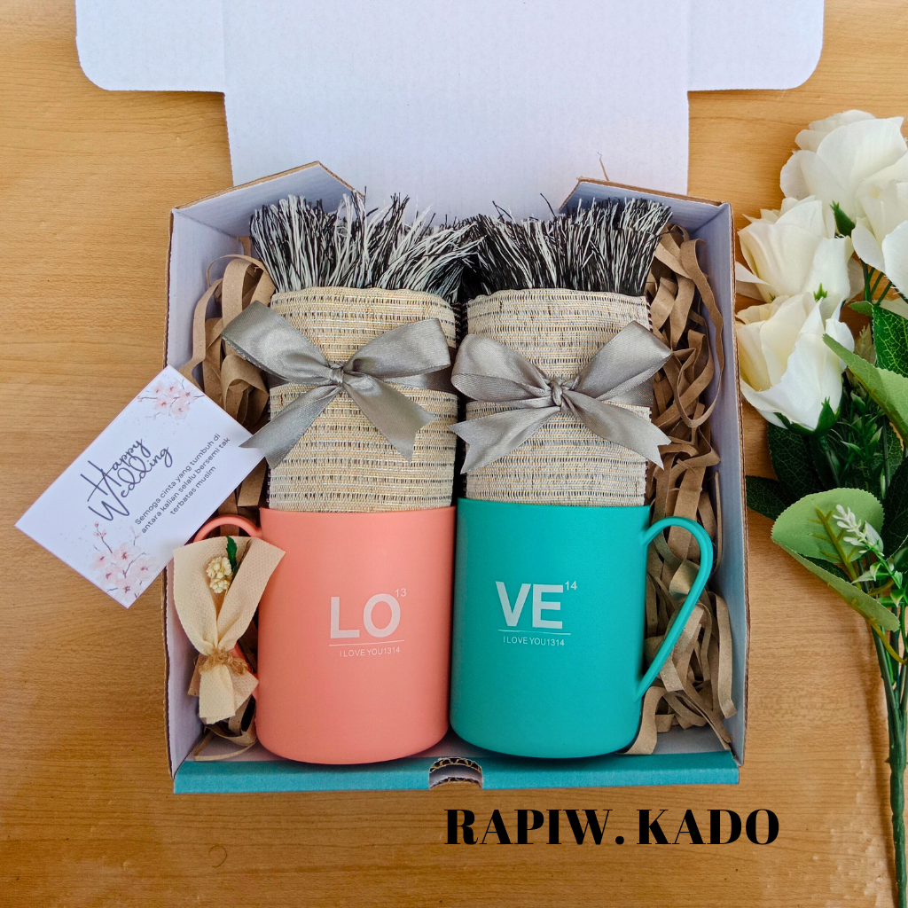 Hampers Sajadah Turki Couple Mix Gelas Love | Kado Pernikahan Sajadah Mix Gelas | Hampers pernikahan