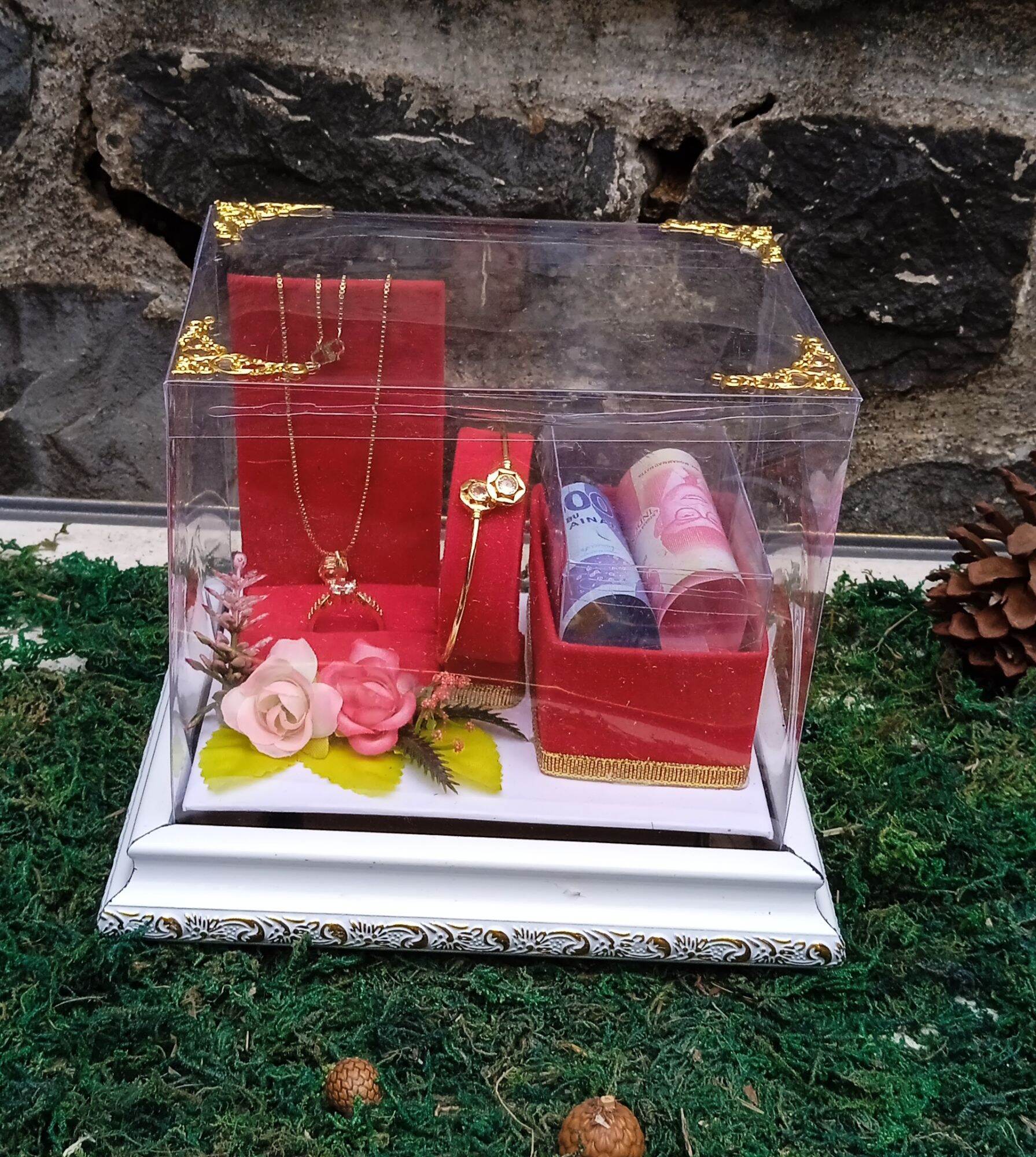 Tempat Perhiasan Pernikahan Produksi Junior Mahar
