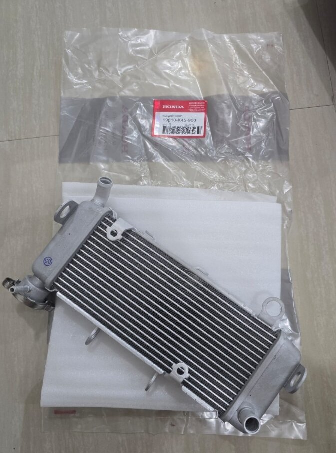 Radiator Honda NEW CB150R, CB 150 R LED, CBR 150 R, Kode K45 Harga 550,000 rupiah*Gratis Ongkir