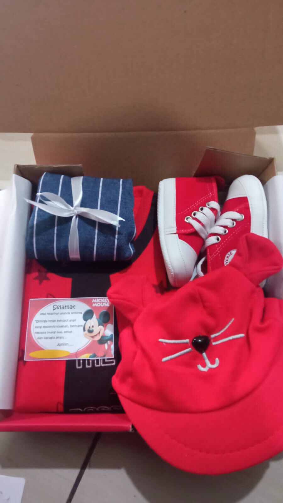 HAMPERS baby laki-laki set topi — setelan SNI baby boy
