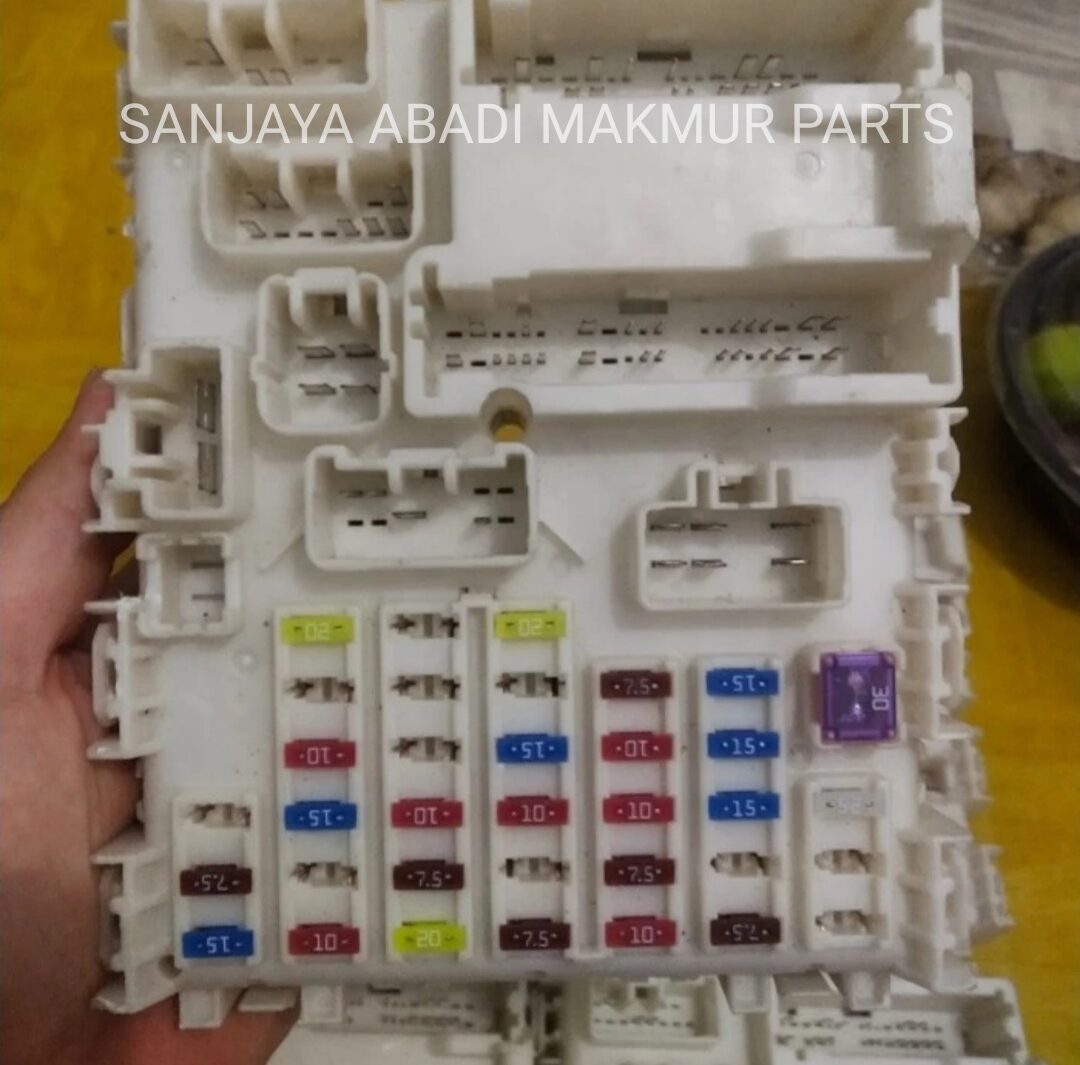 FUSE BOX SEKRING BUAT MOBIL SUZUKI ERTIGA ORIGINAL Lazada Indonesia