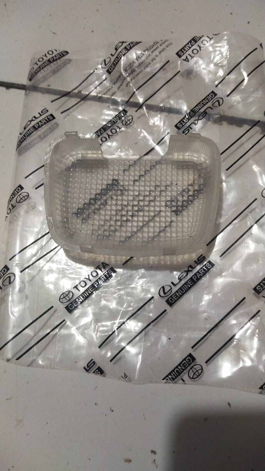 mika lampu plafon mika kaca lampu plafon agya ayla lama original Harga 65,000 rupiah*Gratis Ongkir