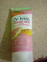 St. Ives Radiant Skin Scrub Pink Lemon & Mandarin 170g   | St. Ives Gentle Smoothing Scrub Oatmeal 170g