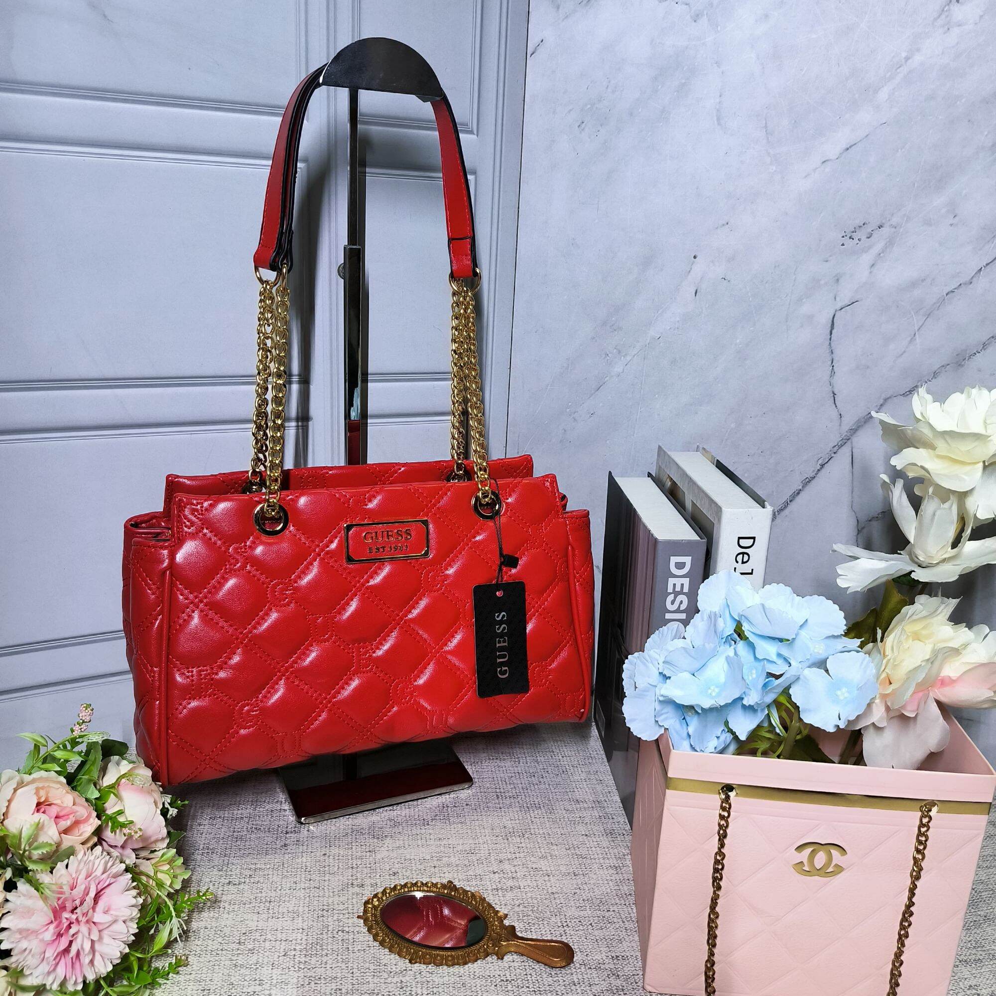 Guess Shoulder Bag Tas Segi Empat Guess Tas Wanita Warna Merah Tas