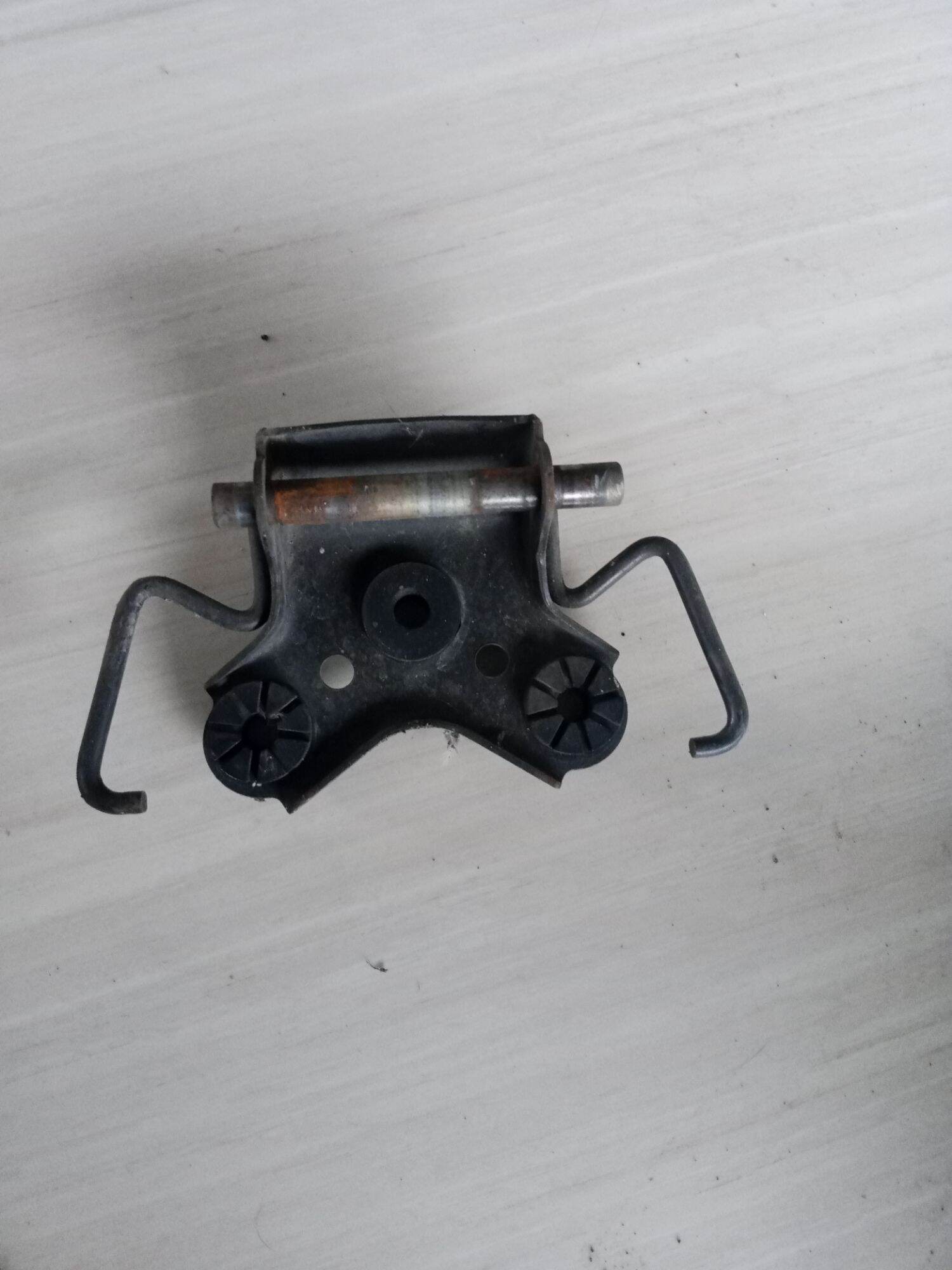 engsel jok Jupiter MX lama MX new original copotan motor Harga 25,000 rupiah*Gratis Ongkir