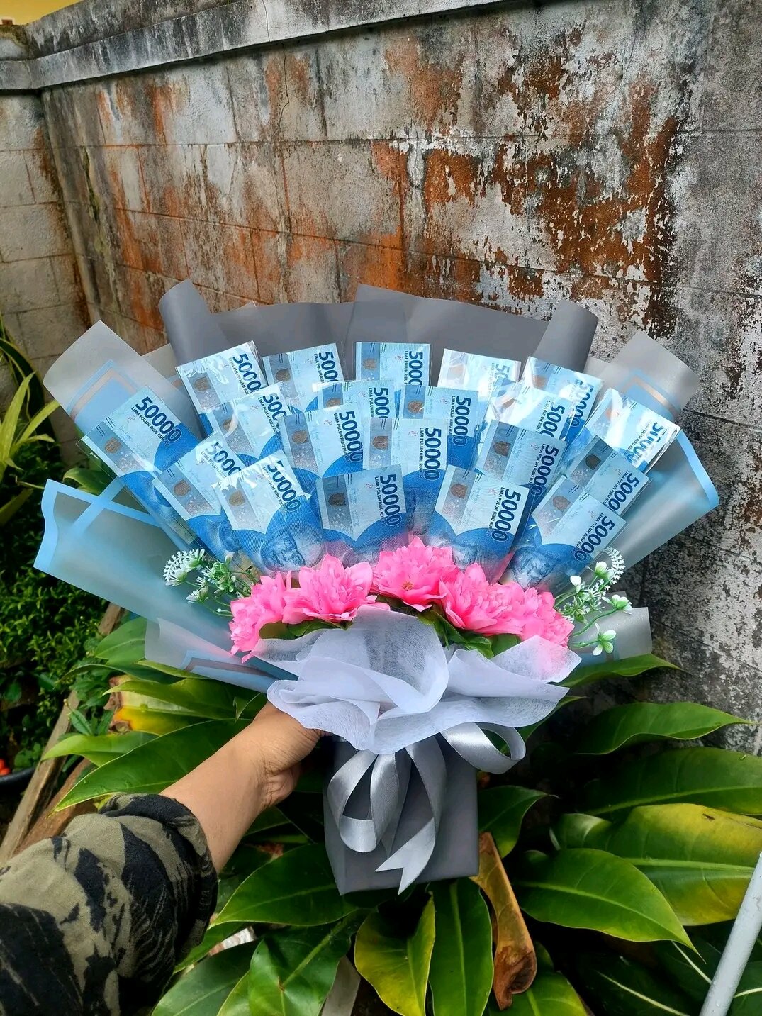 bouquet moneter/ buket uang asli / buket pernikahan / buket wisuda / hadiah ulang tahun / enggagement