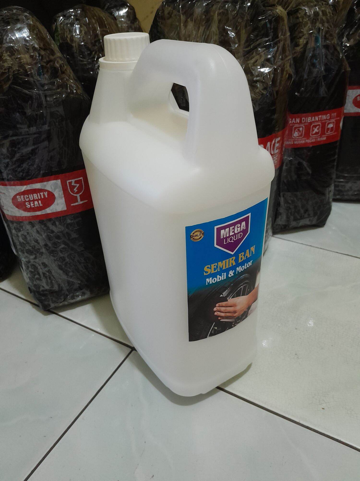 SEMIR BAN MOBIL DAN MOTOR 5LITER Harga 45,000 rupiah*Gratis Ongkir