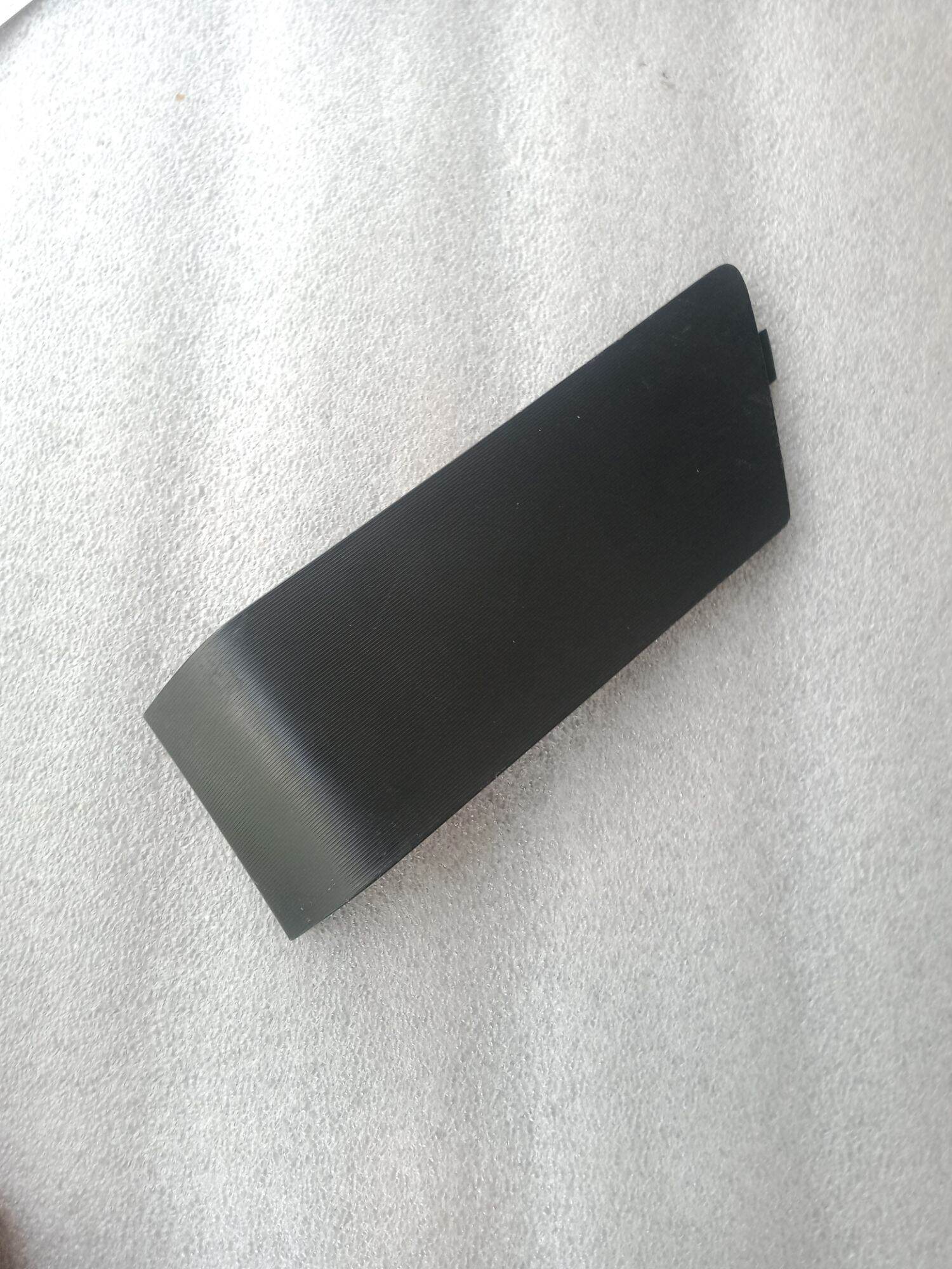 tutup towing bemper depan Toyota Avanza tipe S original Harga 35,000 rupiah*Gratis Ongkir