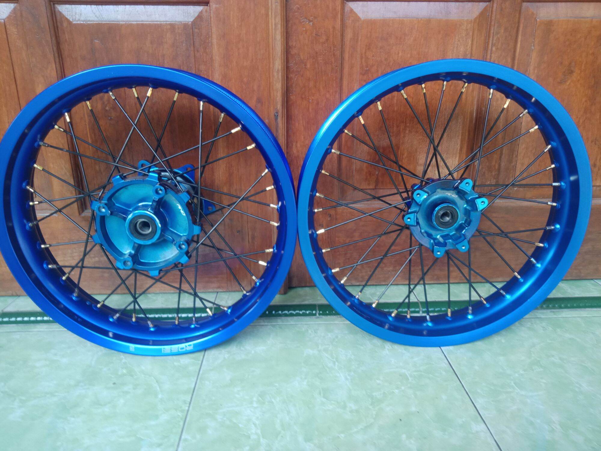 velg set Supermoto crf 150L warna merah velg rossy biru candy 300/350