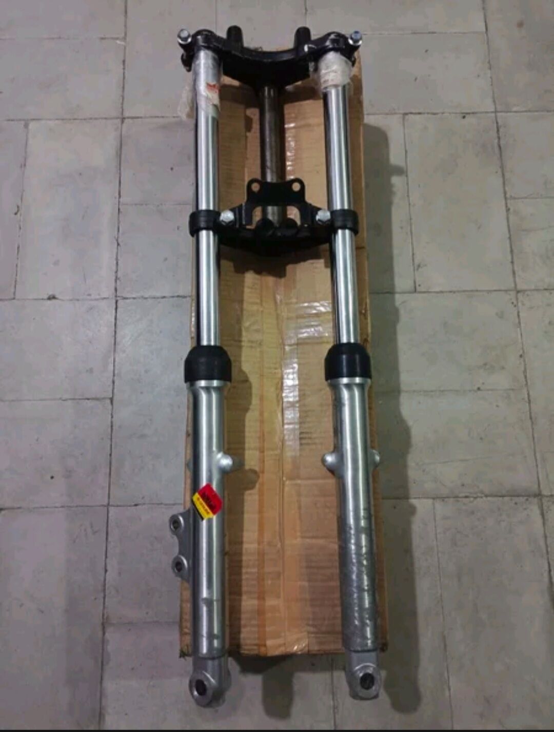 Shock depan assy sock skok sok depan komplit bottom Rxk Kobra 29N Rxking 83 Rx king cobra 1983 Original Yamaha Japan Nos Harga 20,348,234 rupiah*Gratis Ongkir