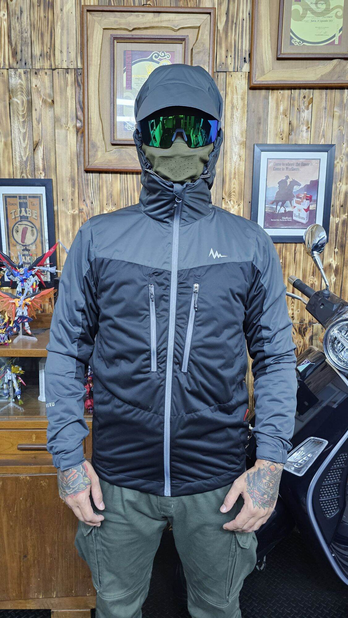 Jaket Mountaingeer Waterproof Meru Series Jaket Outdoor