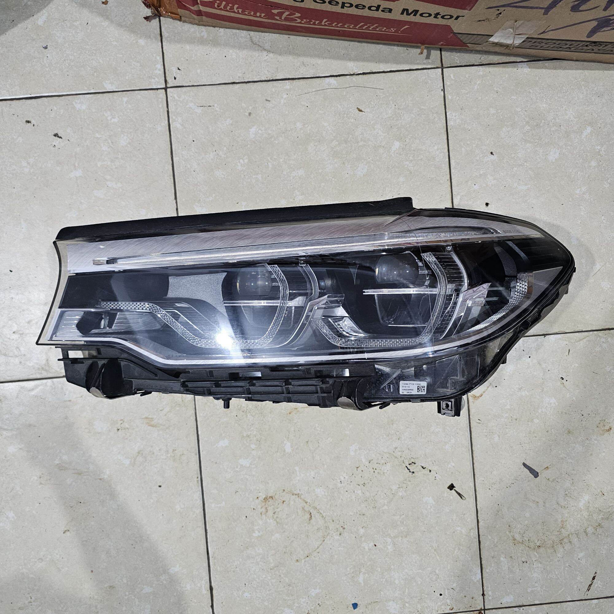 Original Headlamp Lampu Depan Assy LED BMW G30 Seri 5 Kanan Kiri 2019 2020 Harga 6,990,000 rupiah*Gratis Ongkir