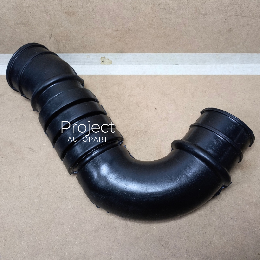 selang udara selang hawa filter udara toyota hiace panjang - pendek Harga  29,900 Ringgit*Penghantaran Percuma