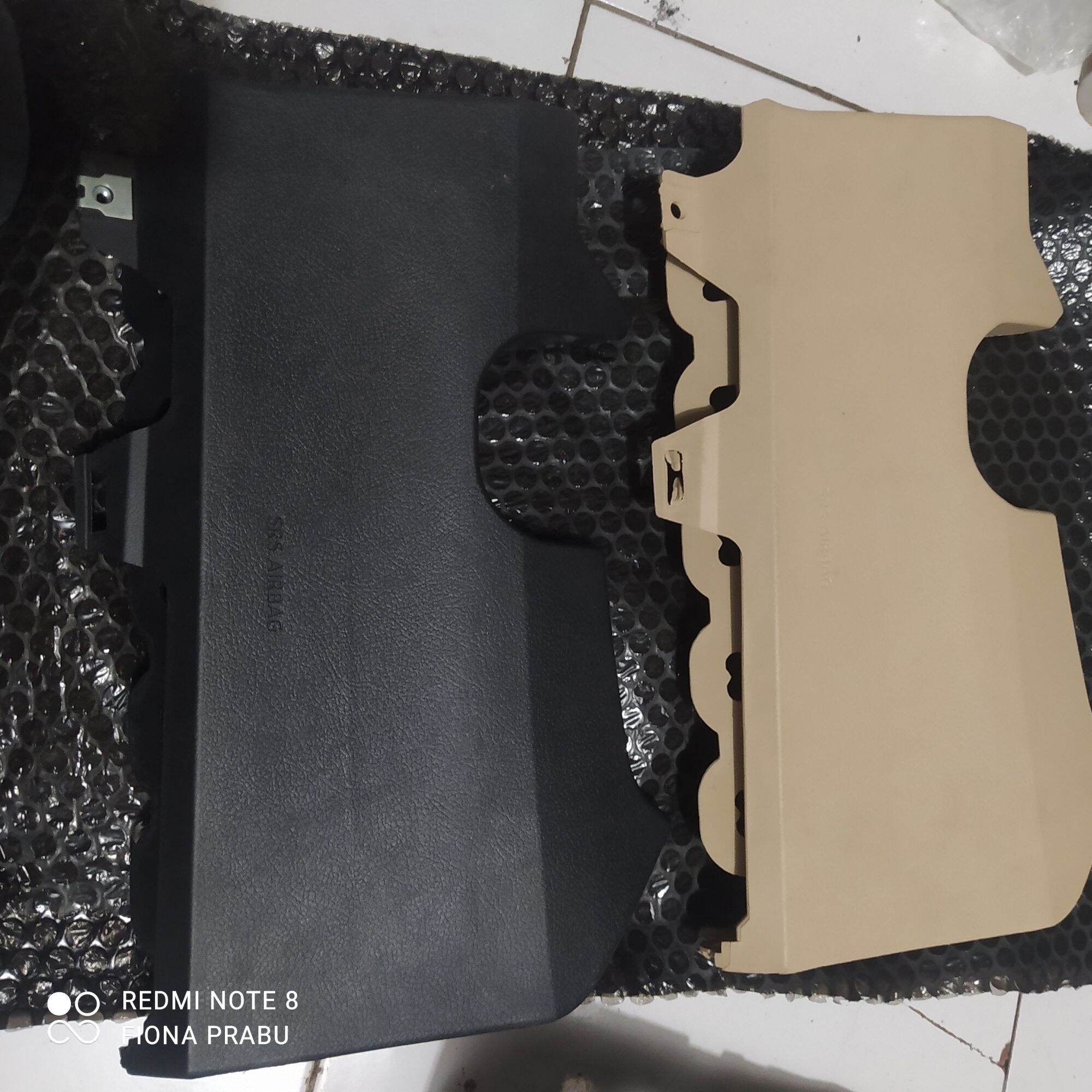 tutup cover srs airbag toyota yaris 2018-2021 original Harga 200,000 rupiah*Gratis Ongkir