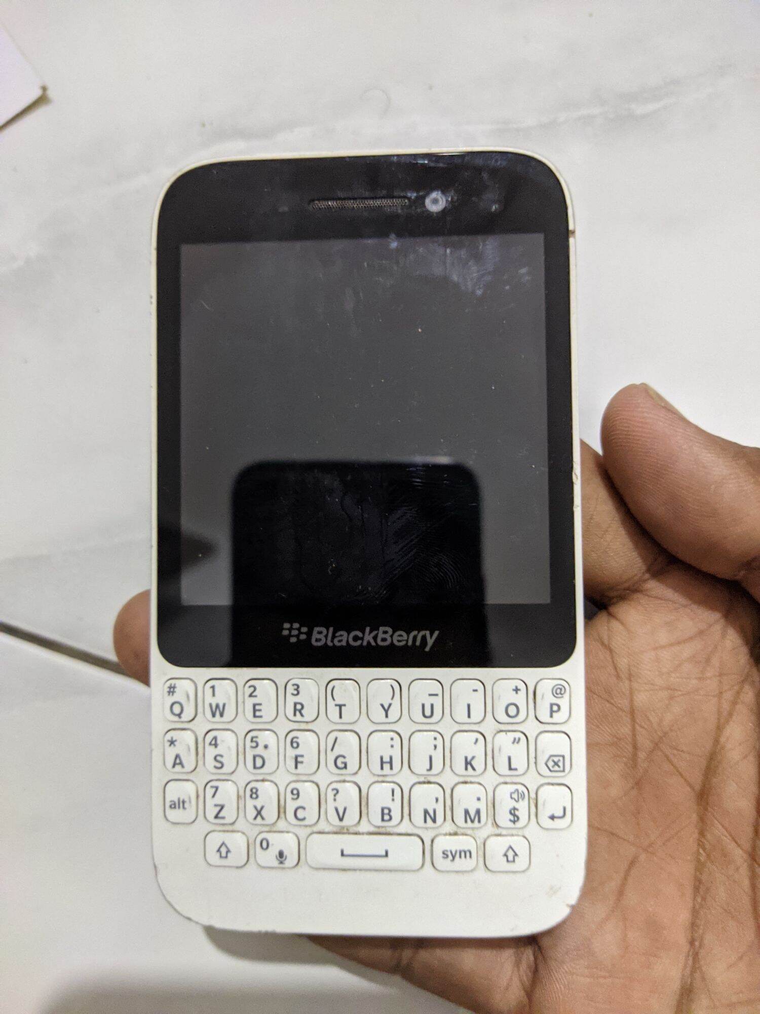 BB Q5 BLACKBERRY Q5 Harga  145,000 Ringgit*Penghantaran Percuma