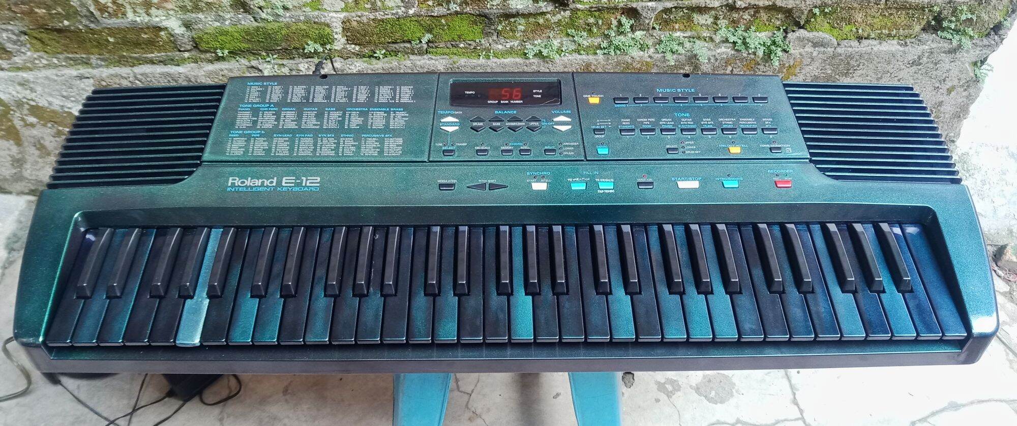 roland e12 keyboard price